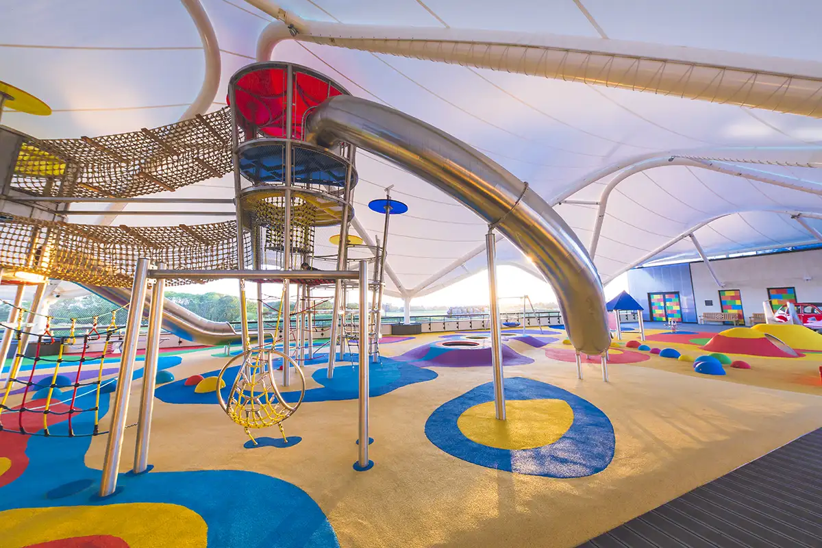 aire de jeux centre commercial giverny